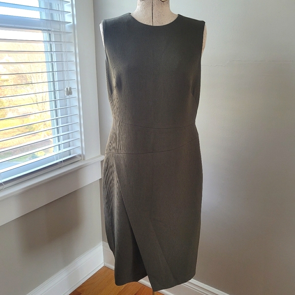 Ann Taylor Green Sheath Dress - Picture 2 of 2